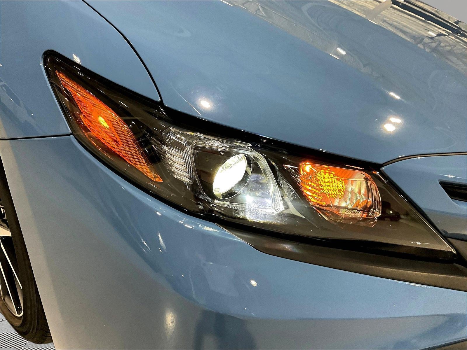 Used 2023 Toyota Camry SE w/ Cold Weather Package FWD image 31
