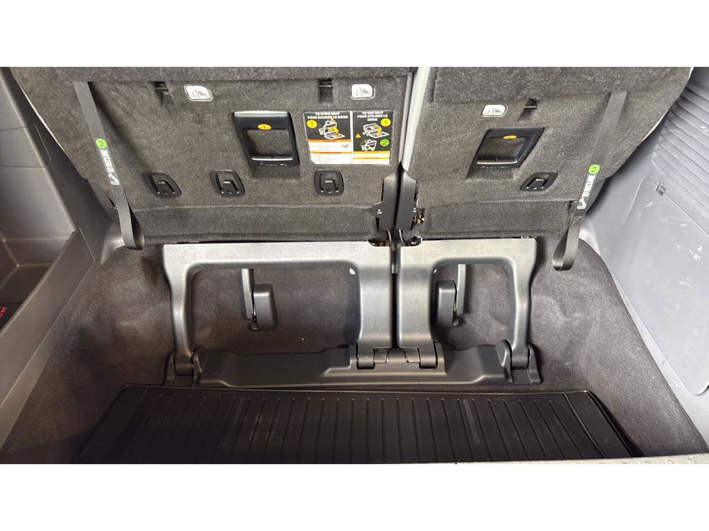 Used 2023 Toyota Sienna XLE w/ XLE Plus Package image 20