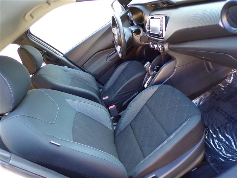 Used 2020 Nissan Kicks S image 18