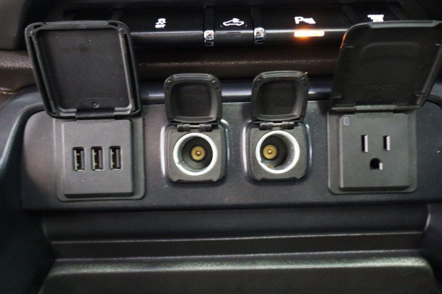 Used 2015 Chevrolet Silverado 3500 LTZ w/ Duramax Plus Package AWD/4WD image 43