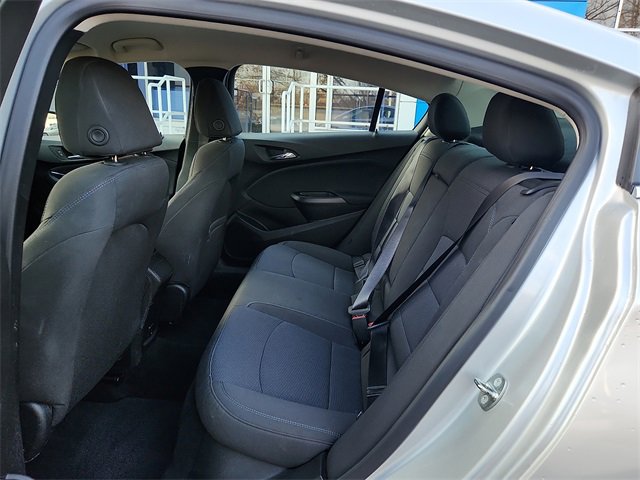 Used 2018 Chevrolet Cruze LT w/ Convenience Package image 10