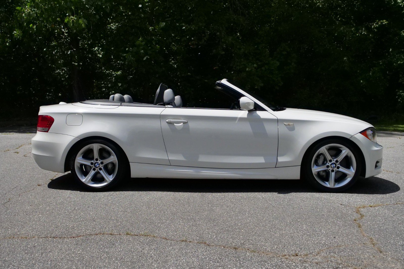 Used 2011 BMW 135i Convertible RWD image 49