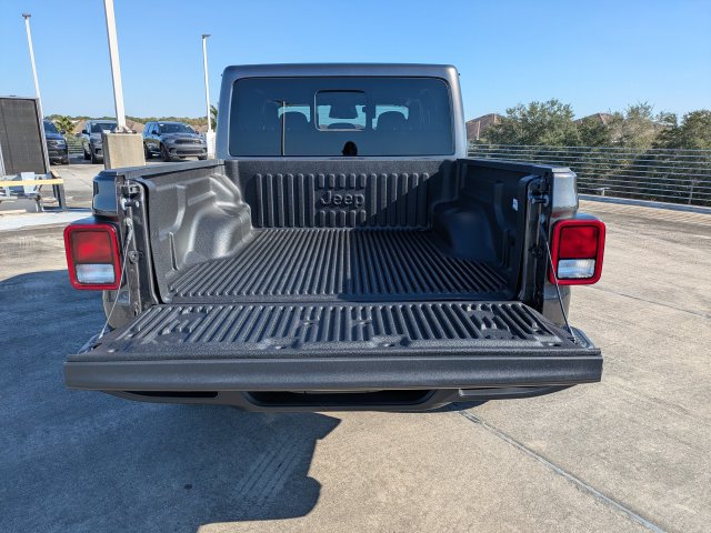 New 2026 Jeep Gladiator Sport AWD/4WD image 13