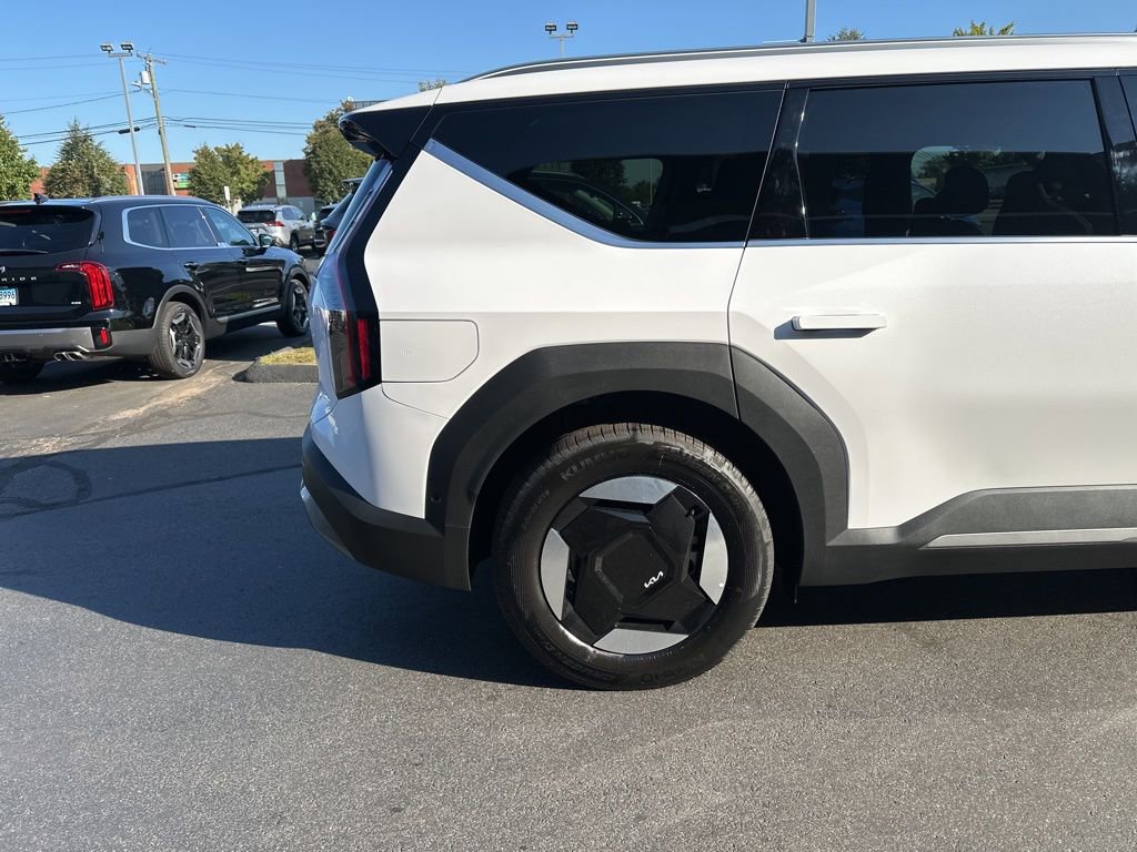 New 2026 Kia EV9 Wind image 14