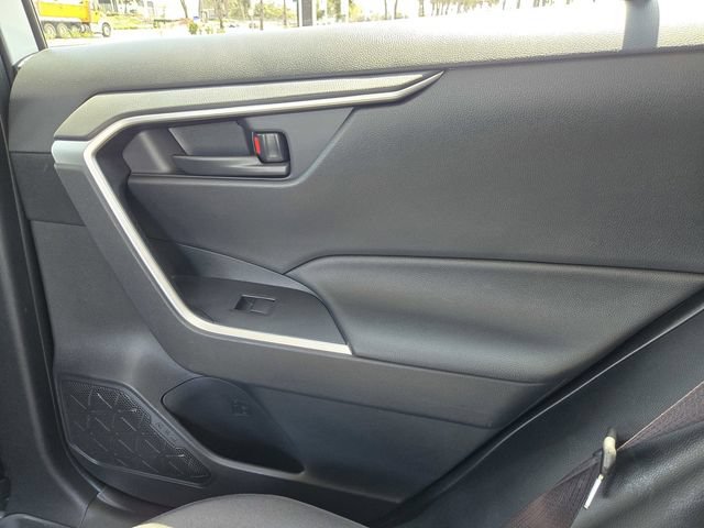 Used 2025 Toyota RAV4 LE AWD/4WD image 11
