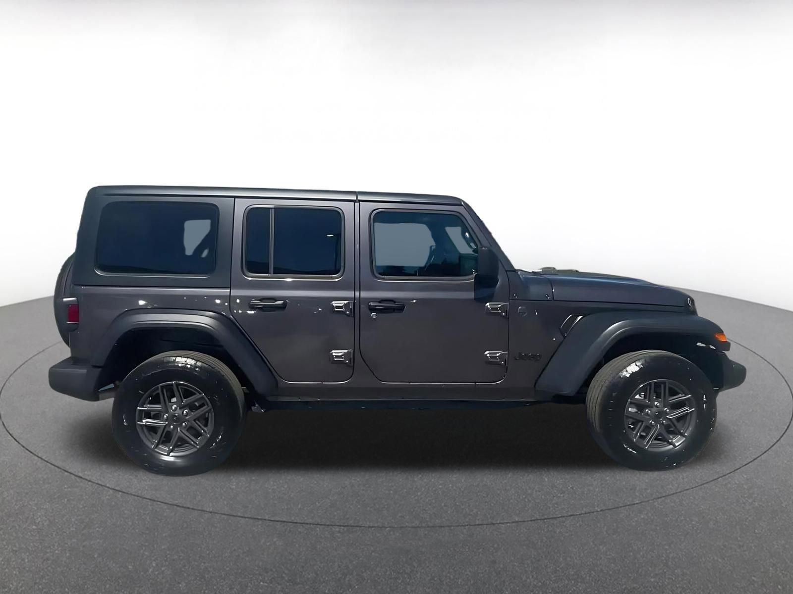 Used 2025 Jeep Wrangler Sport S AWD/4WD image 15