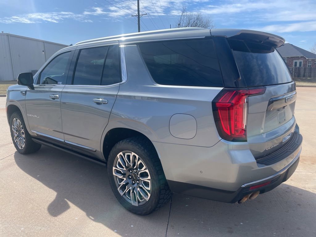 Used 2023 GMC Yukon Denali Ultimate w/ LPO, Floor Liner Package image 7