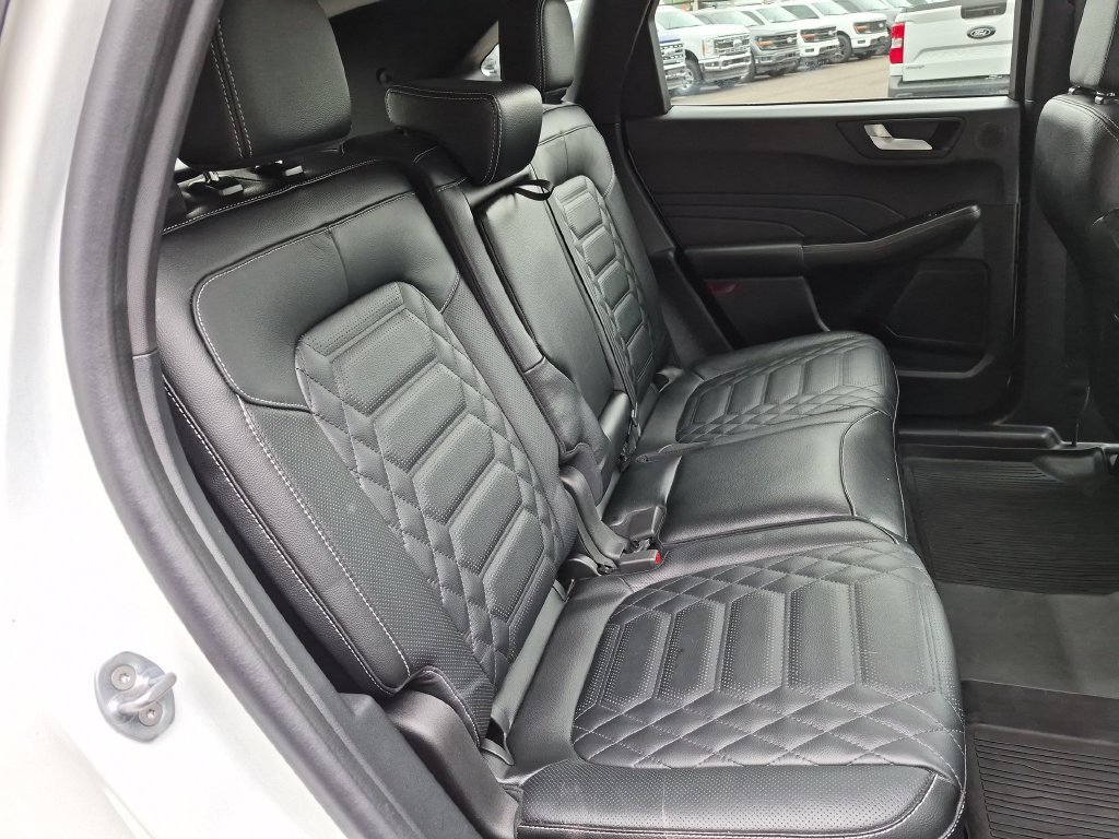 Certified 2023 Ford Escape SE w/ PHEV Premium Package FWD image 37