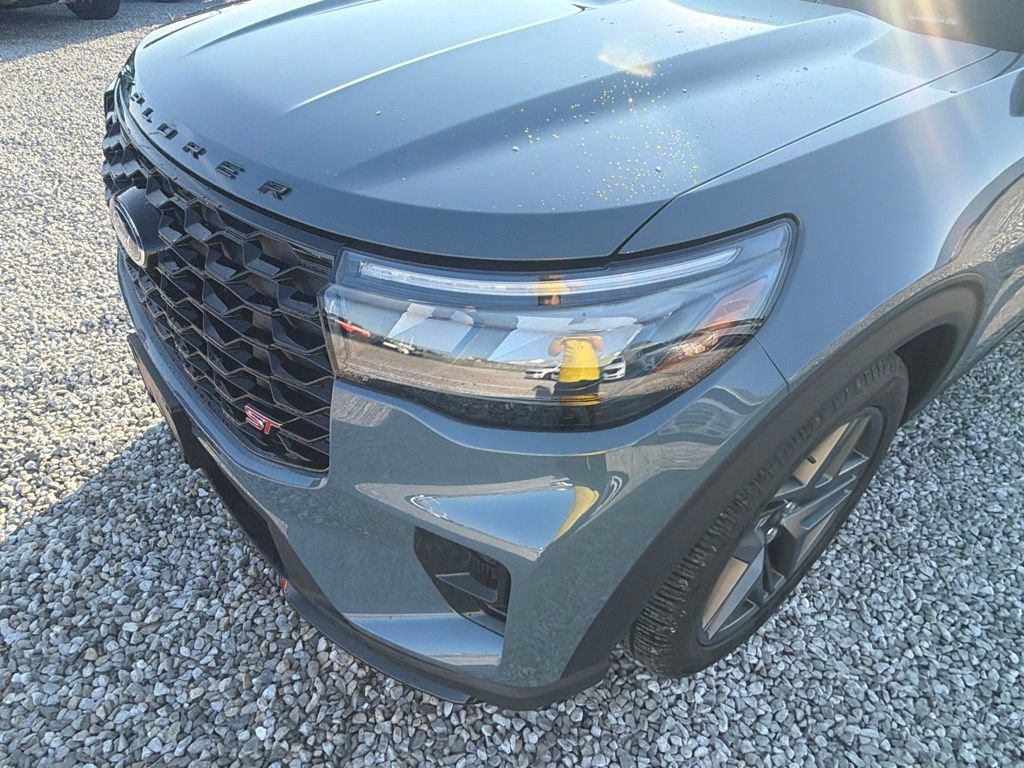 New 2026 Ford Explorer ST w/ Sun And Sound Package AWD/4WD image 13