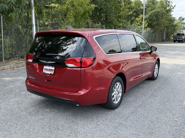 New 2027 Chrysler Pacifica LX FWD image 2