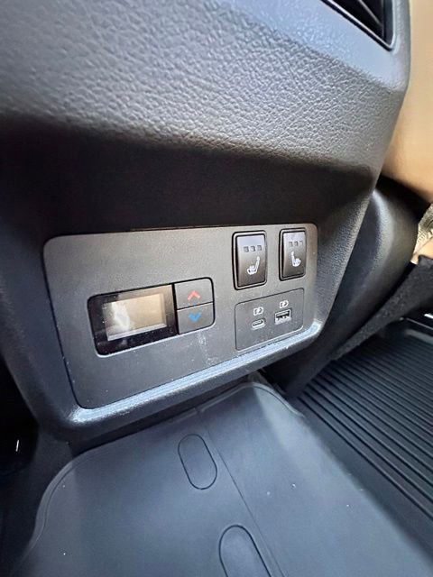 Certified 2023 Nissan Rogue Platinum w/ Platinum Premium Package image 32