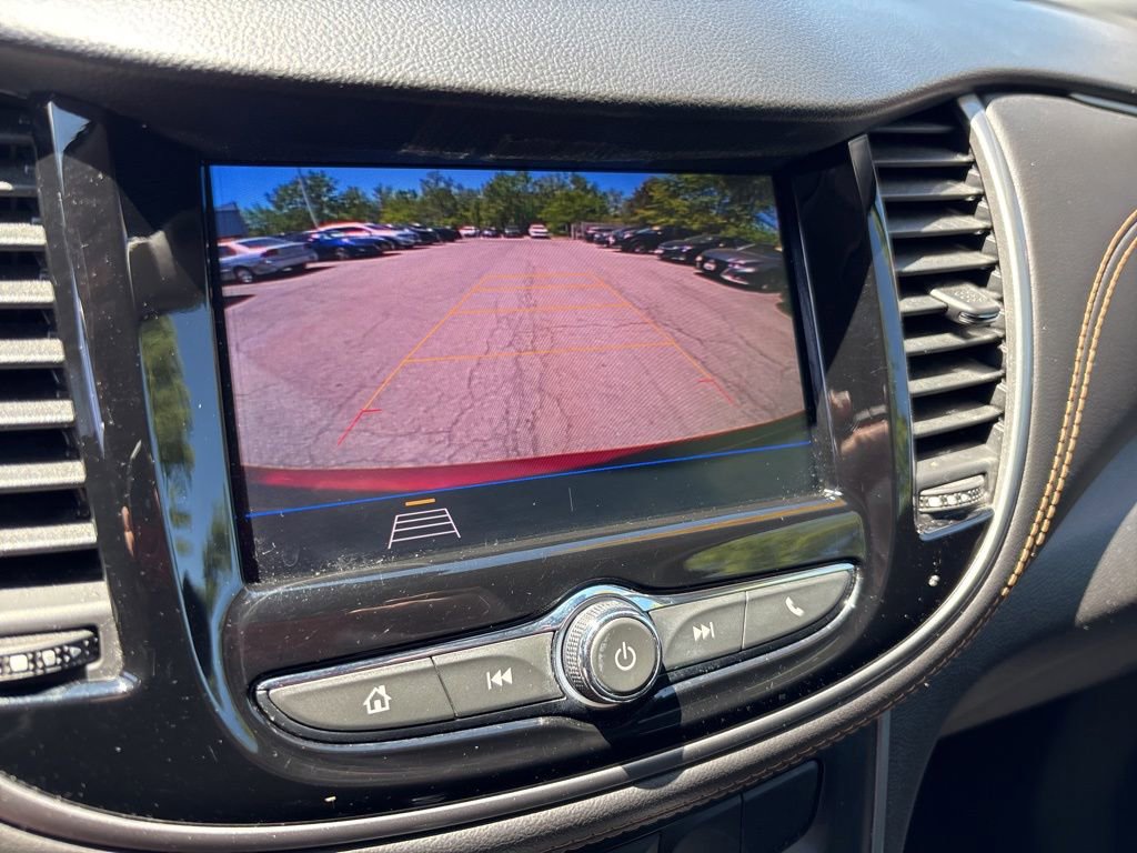 Used 2021 Chevrolet Trax LT w/ LT Convenience Package AWD/4WD image 14