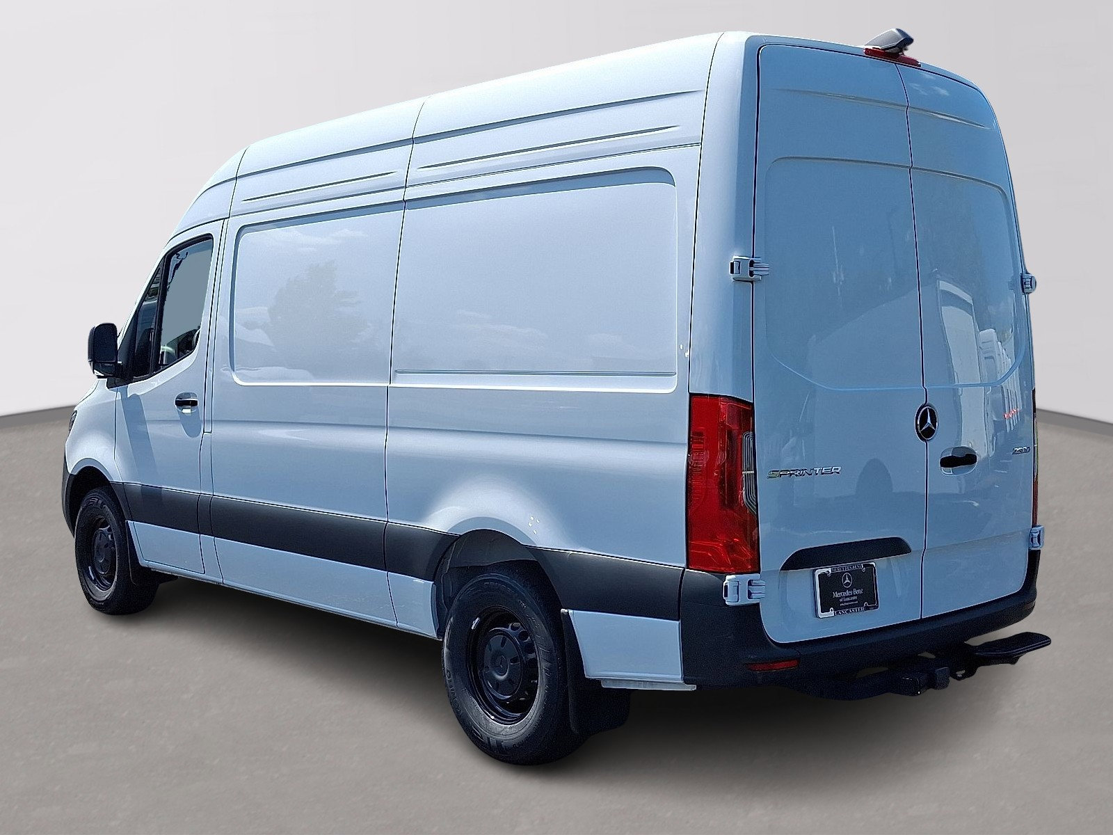Used 2025 Mercedes-Benz Sprinter 2500 image 6