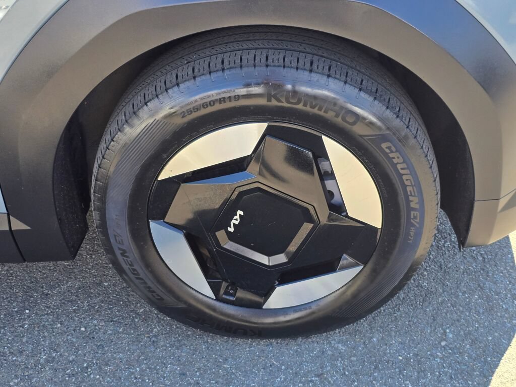 Certified 2024 Kia EV9 Wind AWD/4WD image 35