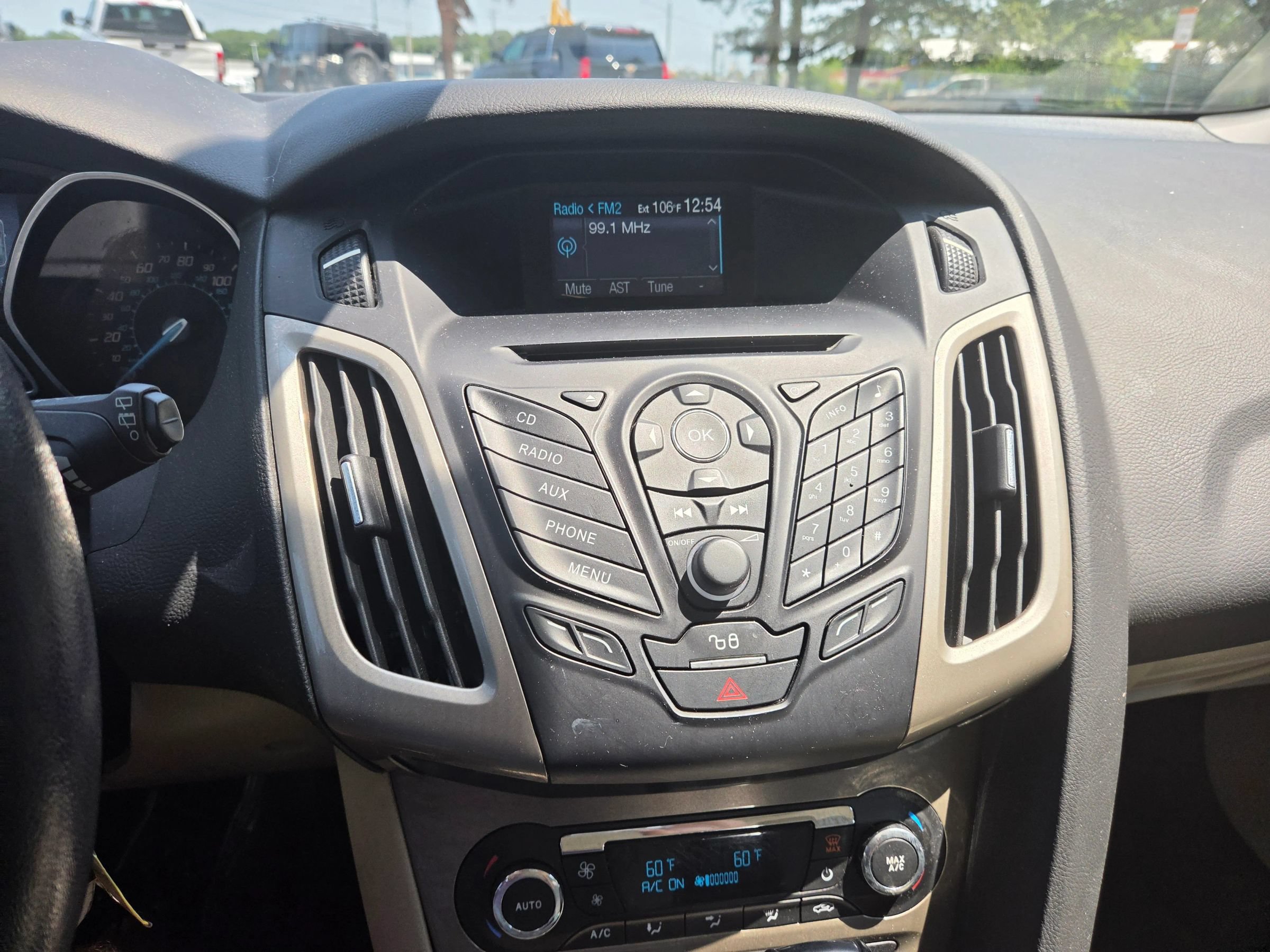Used 2012 Ford Focus SEL FWD image 14