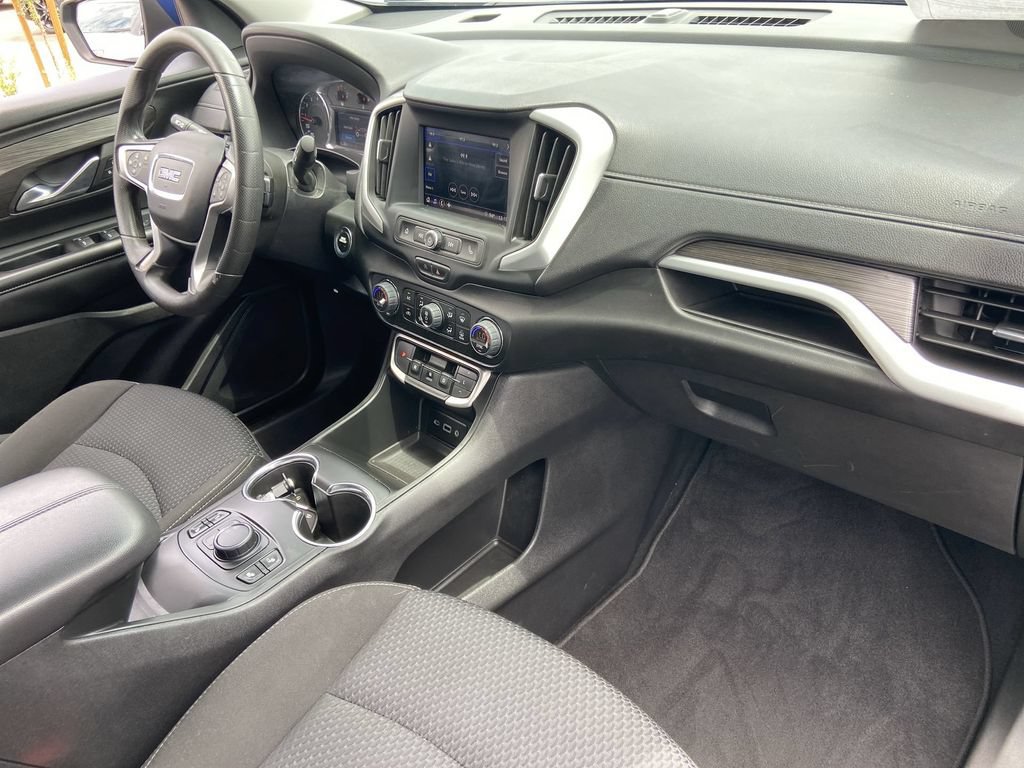 Used 2022 GMC Terrain SLE w/ Driver Convenience Package FWD image 24