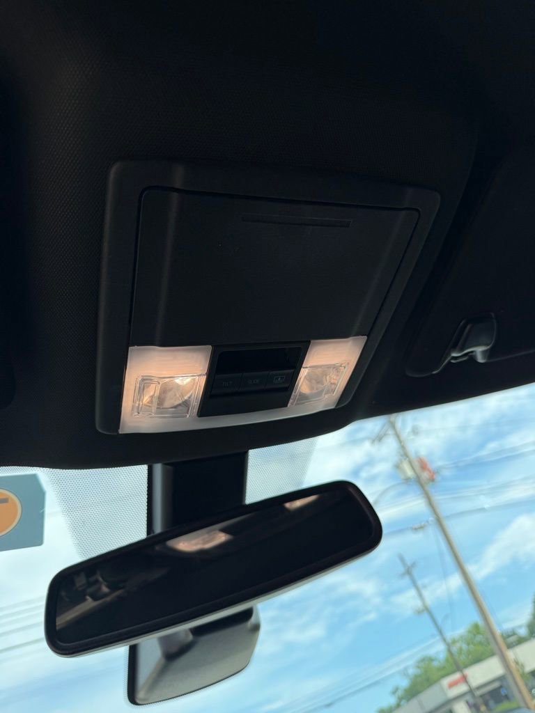 Used 2019 Ford Explorer Limited w/ Ford Safe & Smart Package FWD image 17