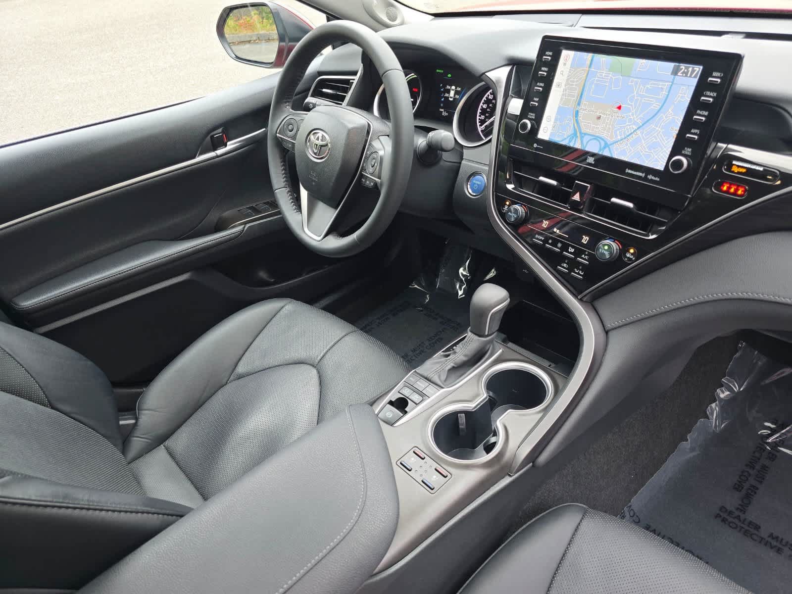 Used 2024 Toyota Camry XLE w/ Navigation Package FWD image 30