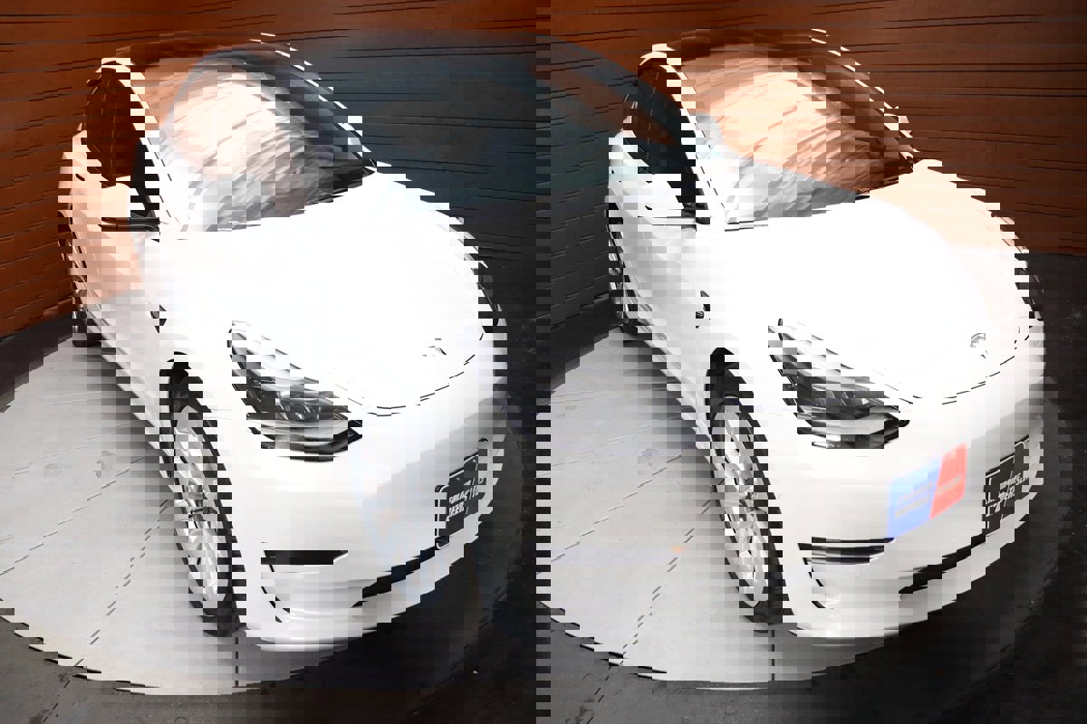 Used 2023 Tesla Model 3 Standard Range image 65