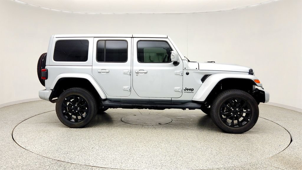 Used 2022 Jeep Wrangler Unlimited Sahara AWD/4WD image 4