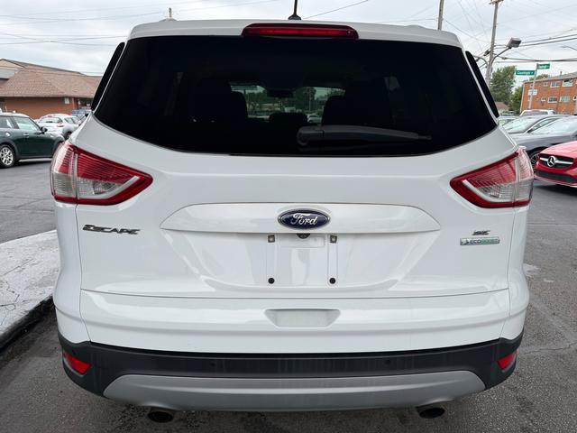 Used 2016 Ford Escape SE w/ Equipment Group 201A FWD image 4