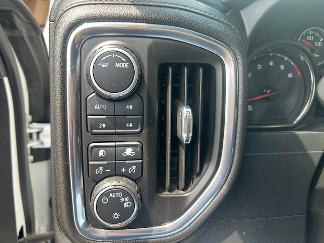 Used 2021 Chevrolet Silverado 1500 LT Trail Boss AWD/4WD image 17