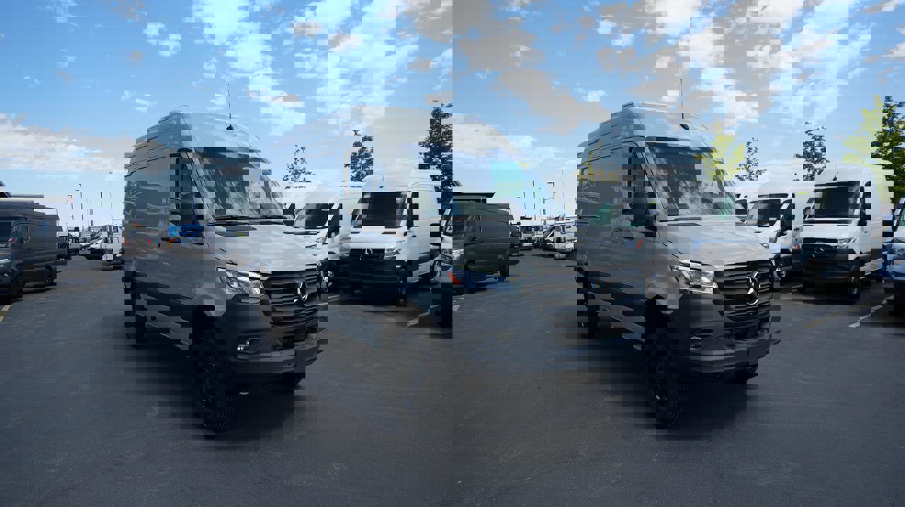 New 2025 Mercedes-Benz Sprinter 2500 image 2