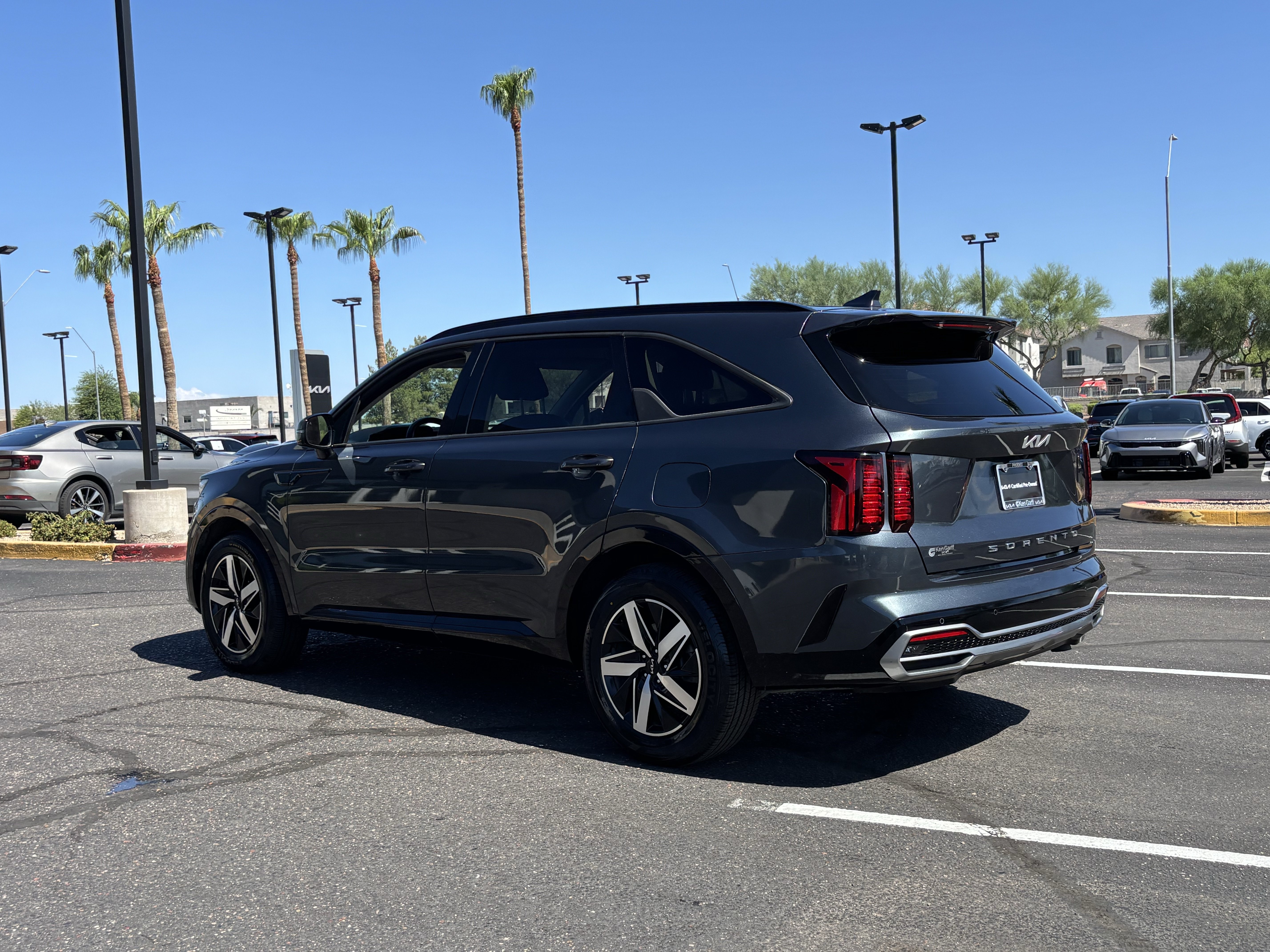 Certified 2022 Kia Sorento EX FWD image 4