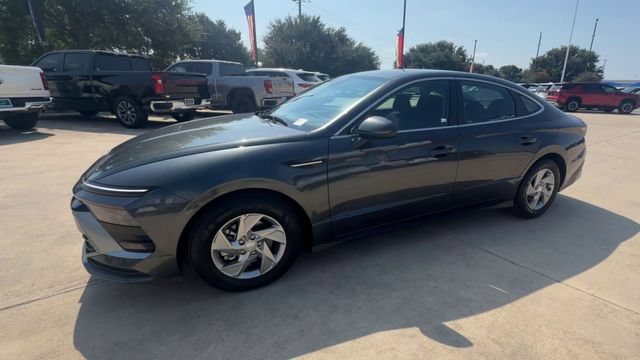 Used 2025 Hyundai Sonata SE FWD image 4