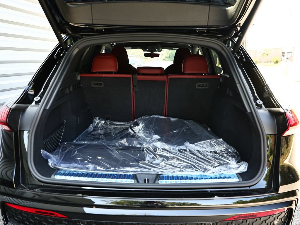 New 2026 Audi SQ5 Prestige AWD/4WD image 31