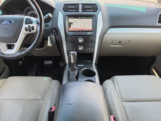 Used 2013 Ford Explorer XLT FWD image 19