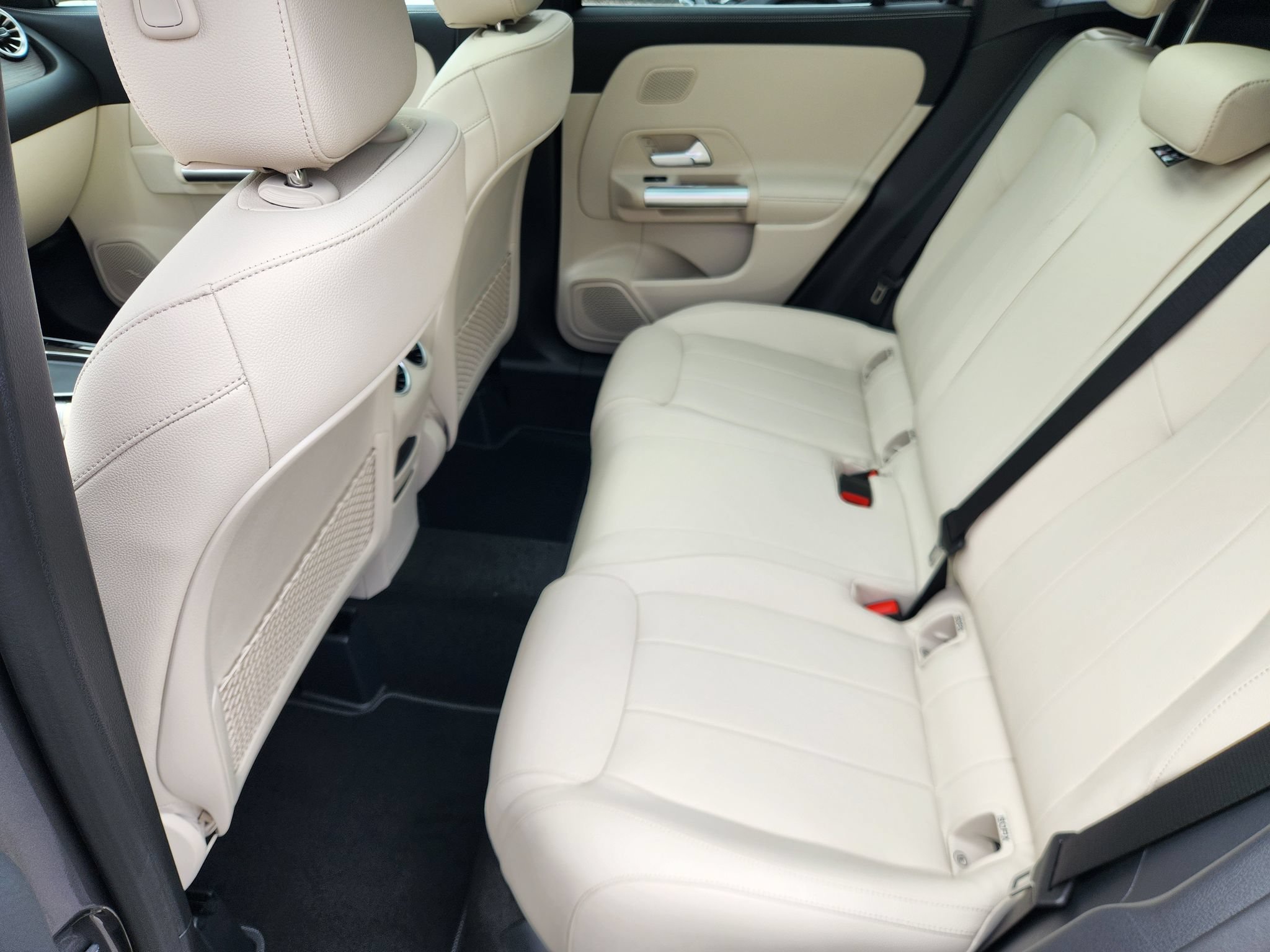 New 2026 Mercedes-Benz GLA 250 4MATIC image 11