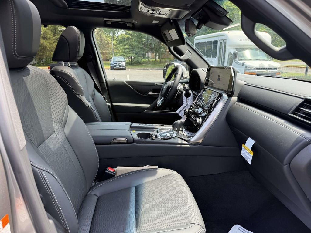 Used 2026 Lexus LX 700h Luxury w/ Accessory Package (Z1) AWD/4WD image 14