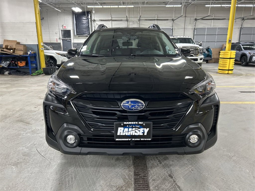 Certified 2023 Subaru Outback Onyx Edition image 3