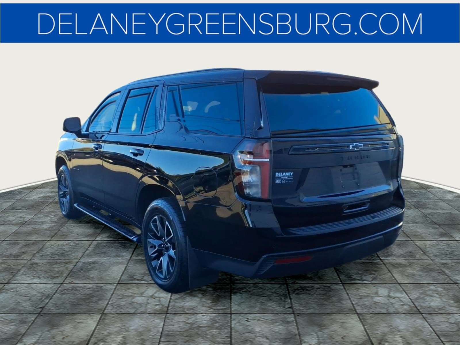 Used 2023 Chevrolet Tahoe Z71 w/ Luxury Package AWD/4WD image 5