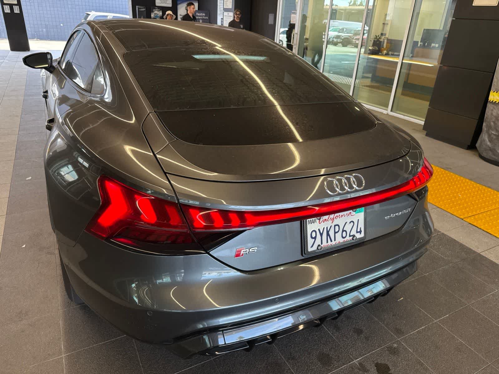 Used 2022 Audi RS e-tron GT AWD/4WD image 17
