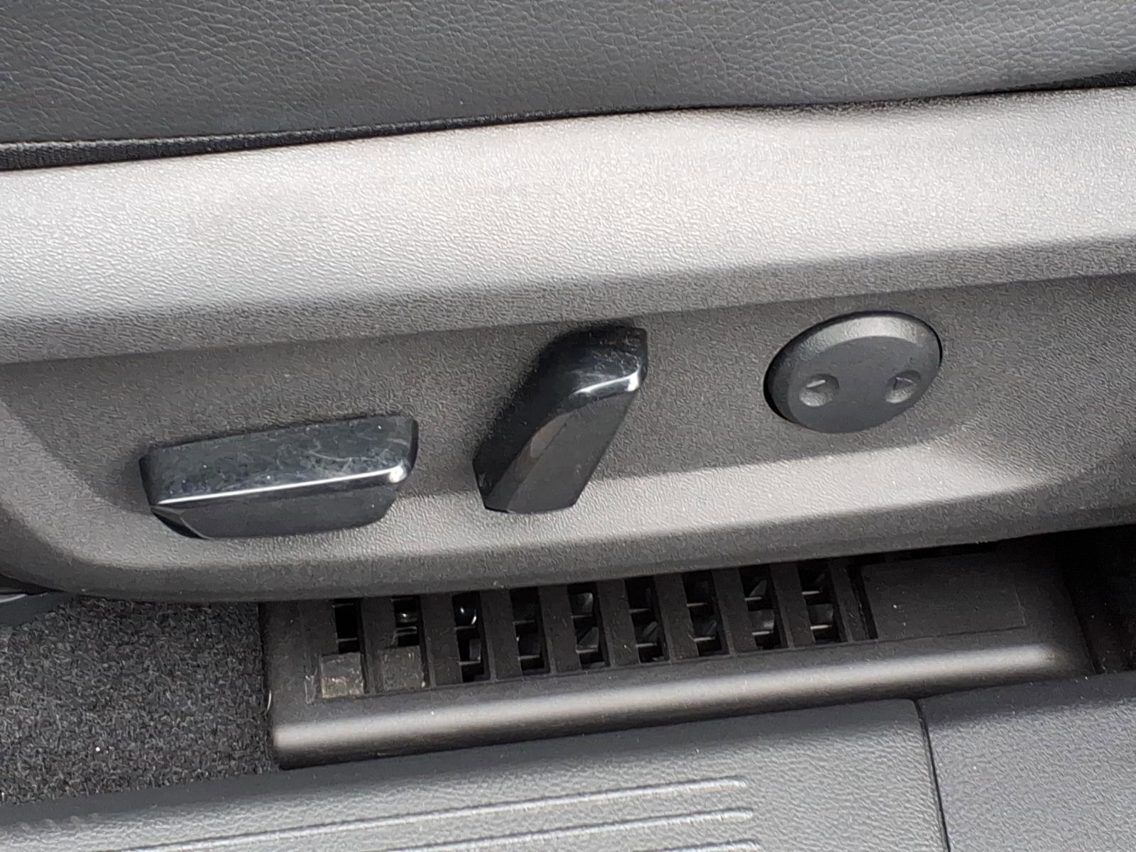 Certified 2024 Nissan Rogue SL w/ SL Premium Package image 16