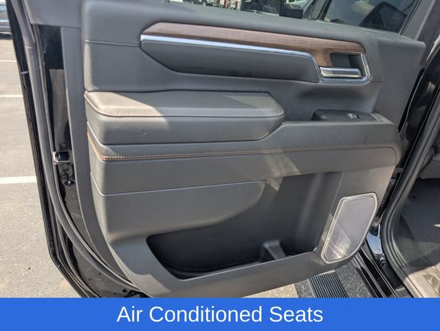 Used 2024 Chevrolet Silverado 2500 High Country w/ Technology Package AWD/4WD image 11
