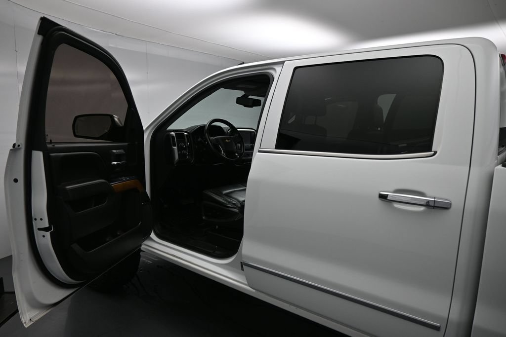 Used 2018 Chevrolet Silverado 1500 LTZ AWD/4WD image 8