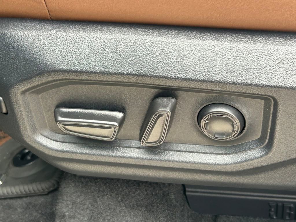 Certified 2025 Toyota Tundra 1794 Edition AWD/4WD image 29