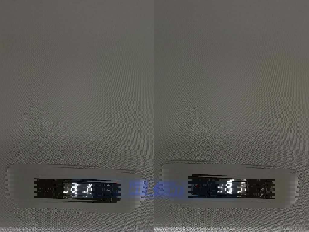 Used 2025 Toyota Sienna XLE image 51