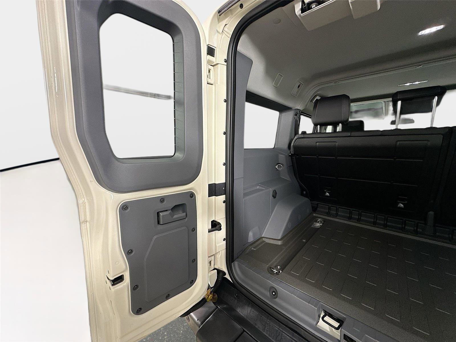 New 2025 INEOS Grenadier Fieldmaster Edition image 43