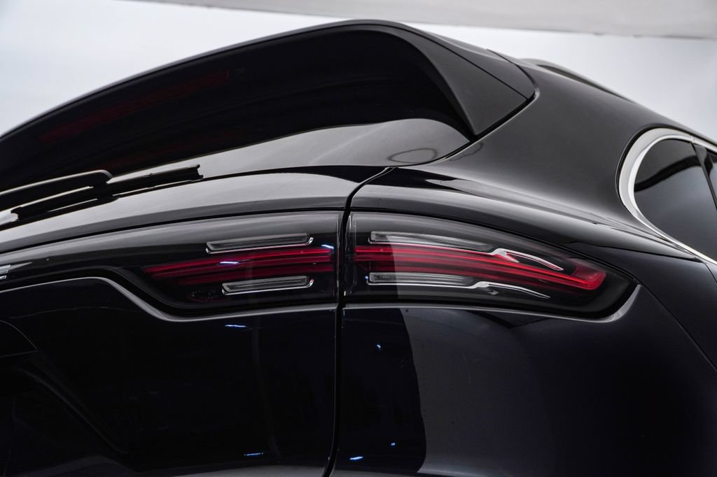 Used 2019 Porsche Cayenne S AWD/4WD image 12