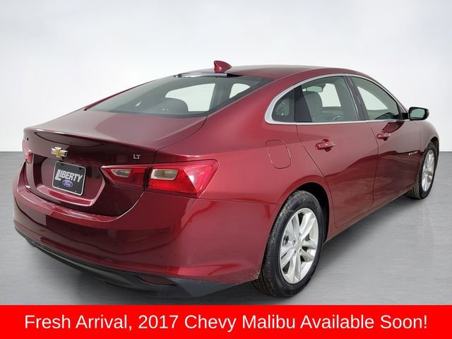 Used 2017 Chevrolet Malibu LT image 3