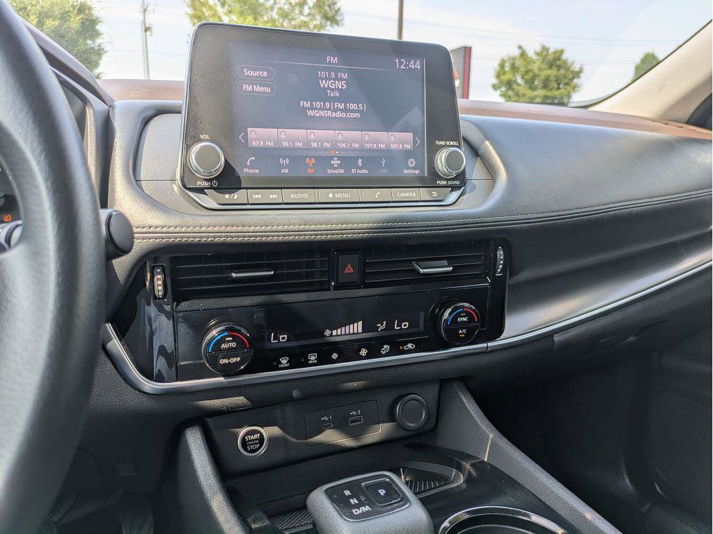 Used 2021 Nissan Rogue SV image 24