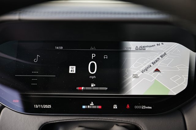 New 2025 Land Rover Range Rover SE image 40