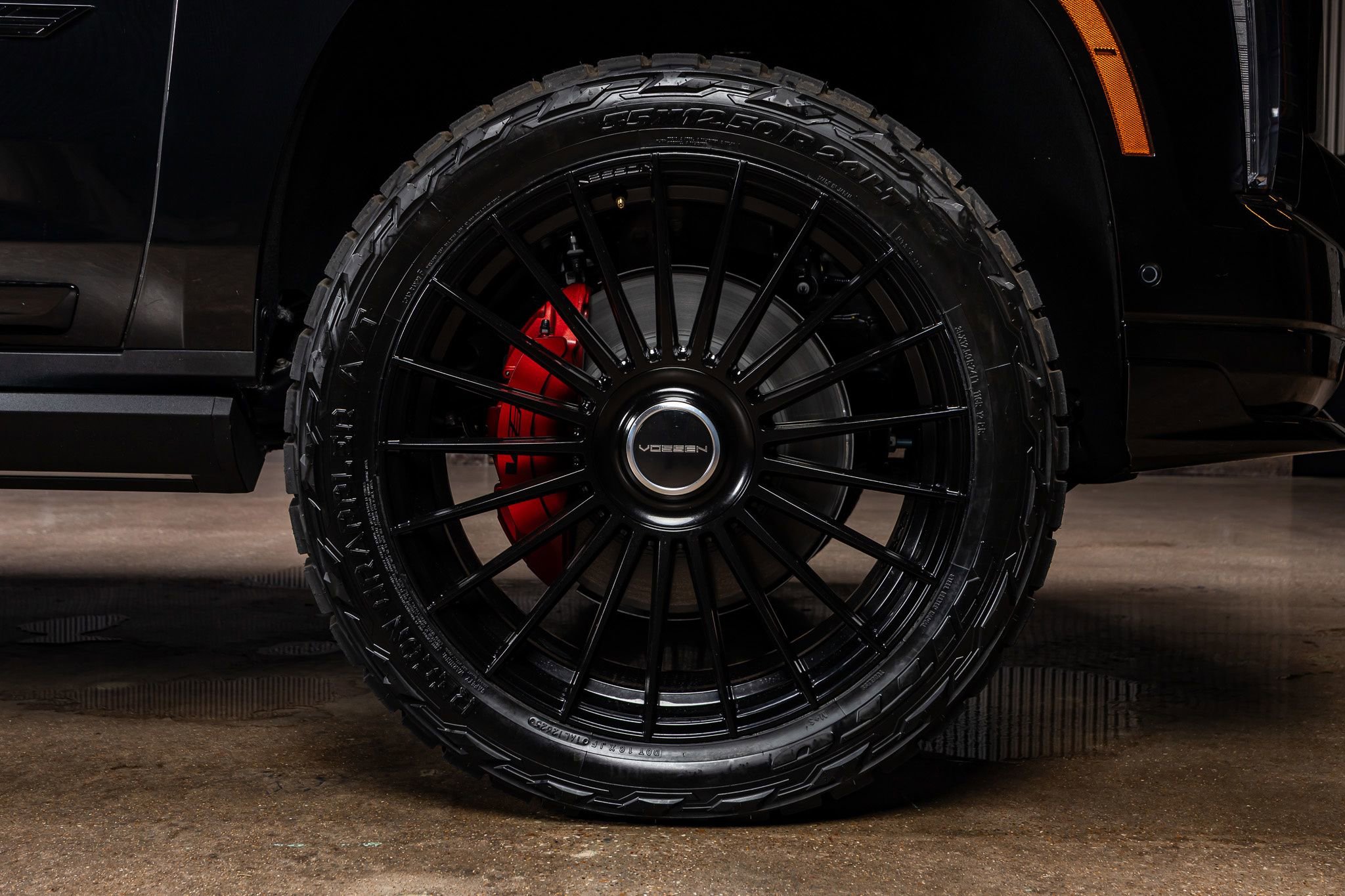 Used 2025 Cadillac Escalade V image 12