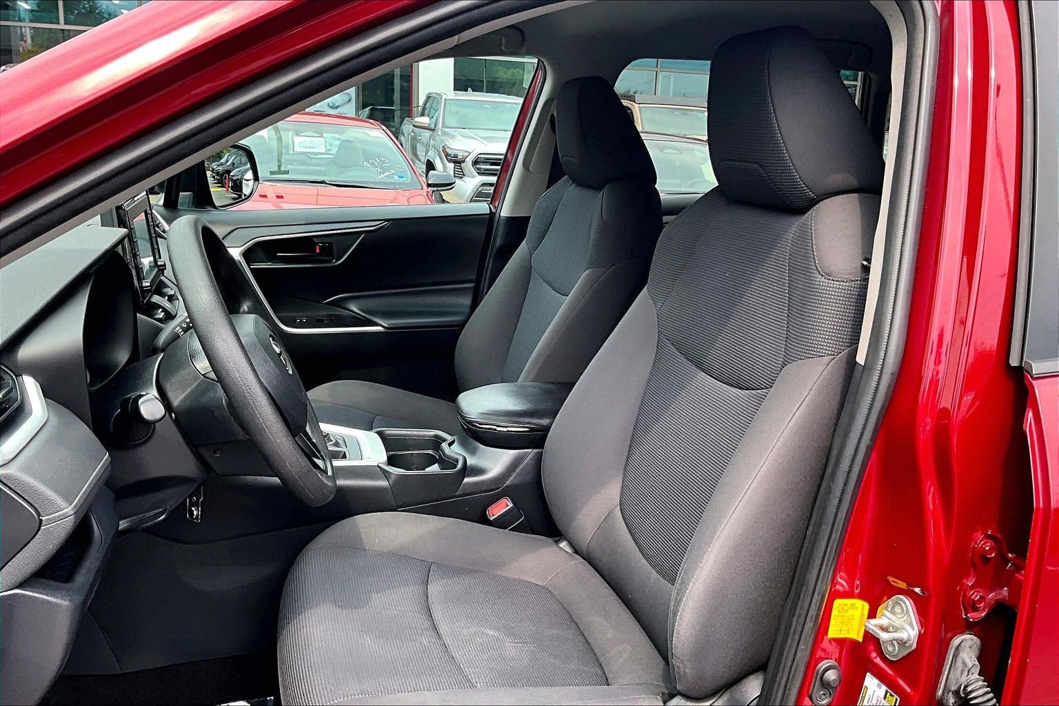 Used 2019 Toyota RAV4 LE w/ All Weather Liner Package AWD/4WD image 23