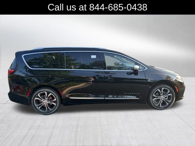New 2026 Chrysler Pacifica Pinnacle image 4