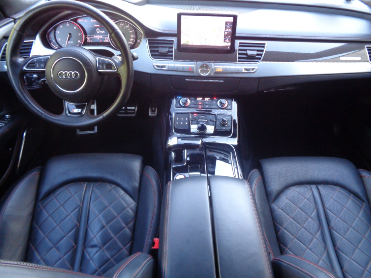 Used 2017 Audi S8 Plus w/ Dynamic Package image 28